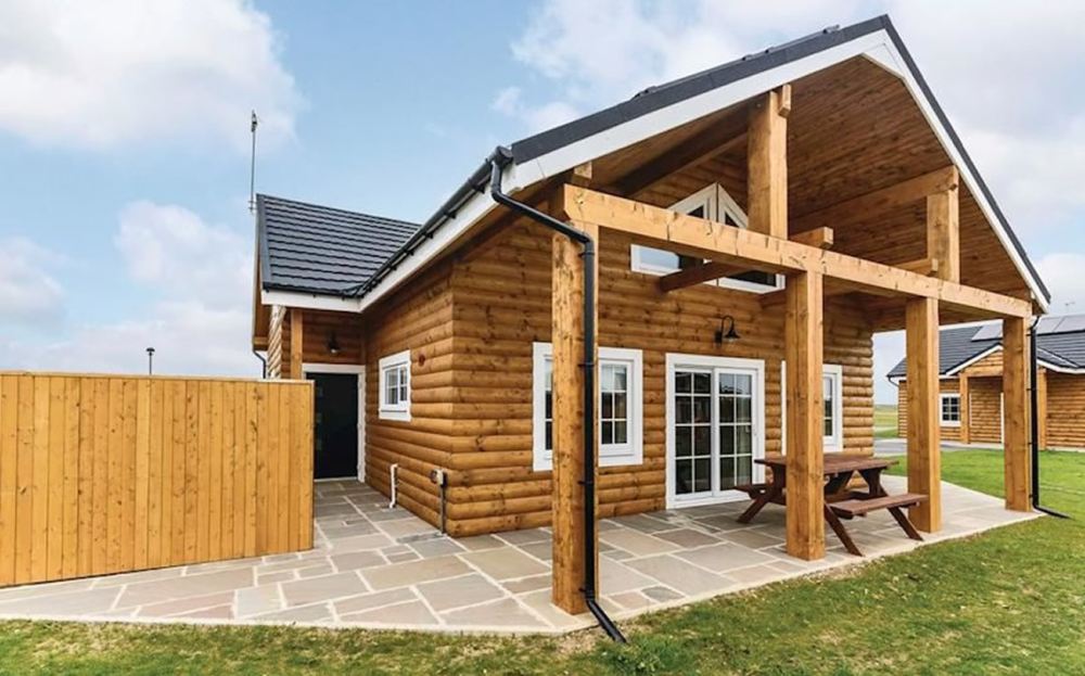Lakeside Lodges